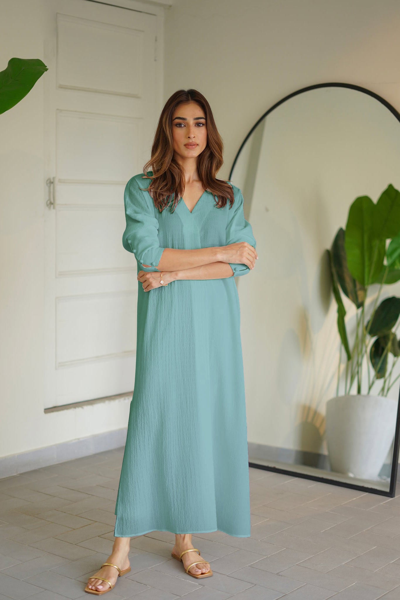 Elegant-Long-Dress-Perfect-for-Any-Occasion