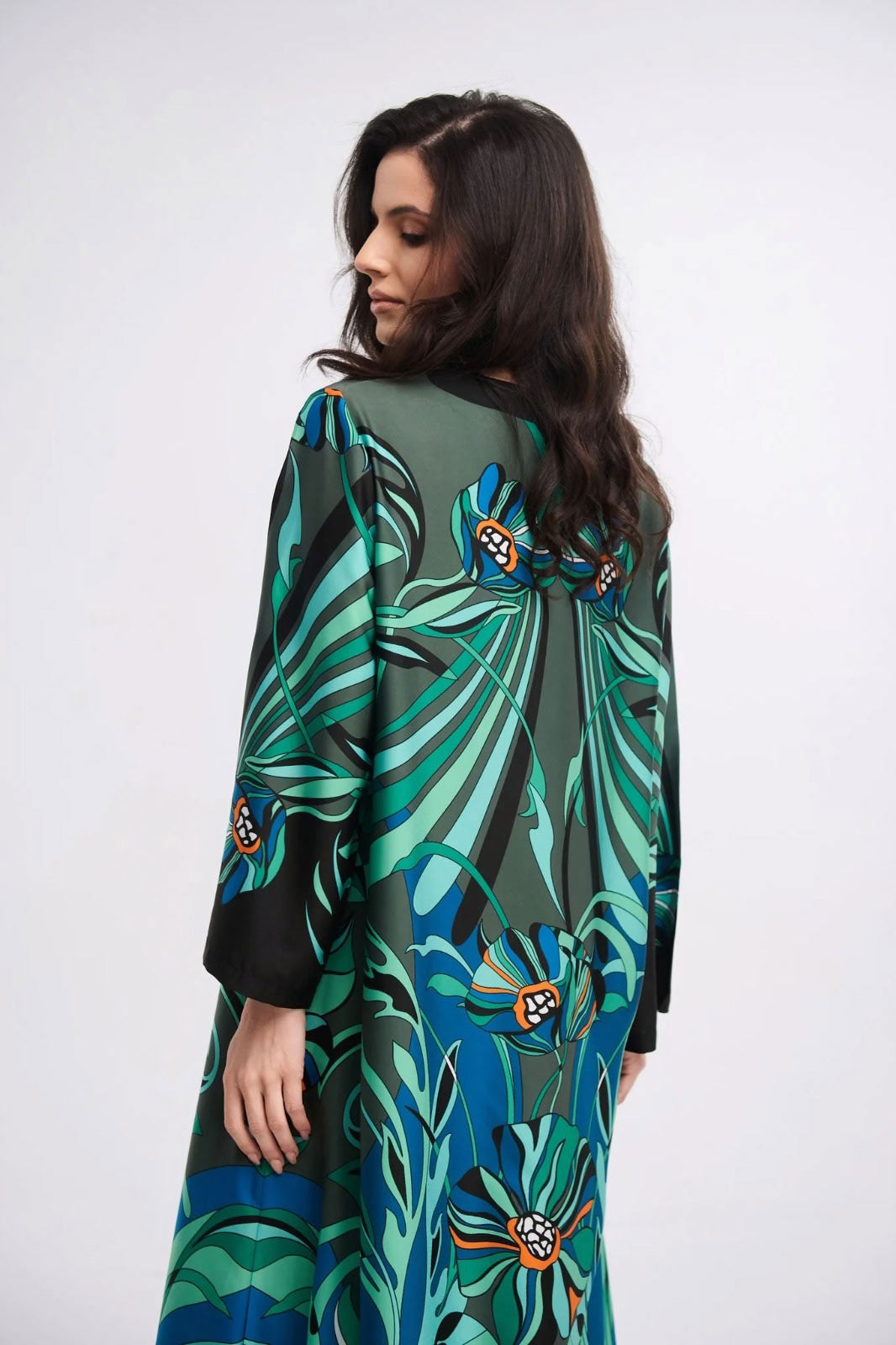 Trendy-Bohemian-Style-Dress-with-with-Stunning-Geometric-Patterns-4