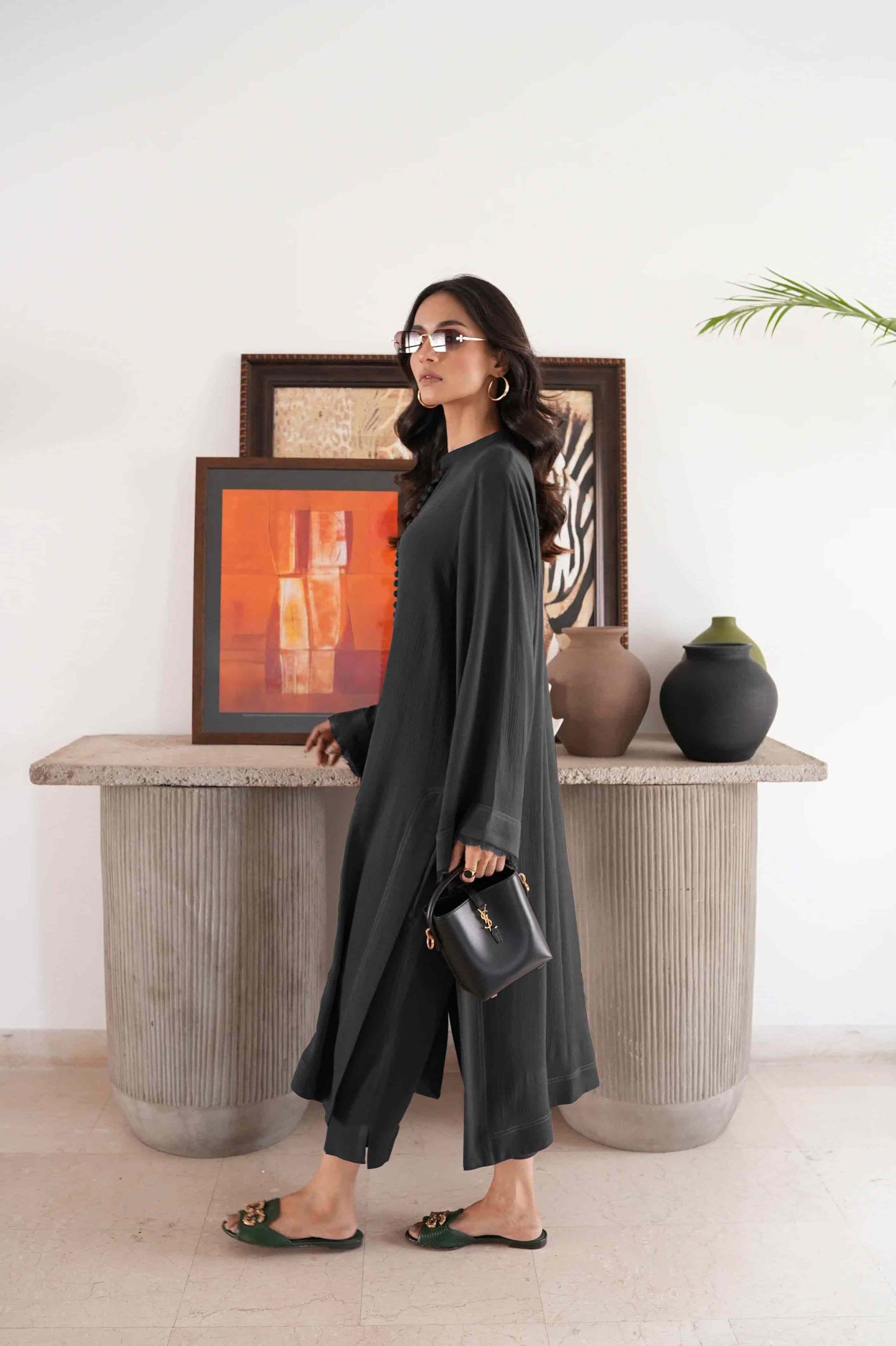 Pakistani clothing wholesaler in India