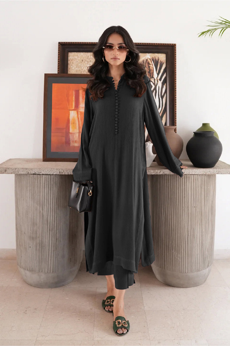 Pakistani clothing wholesaler in India