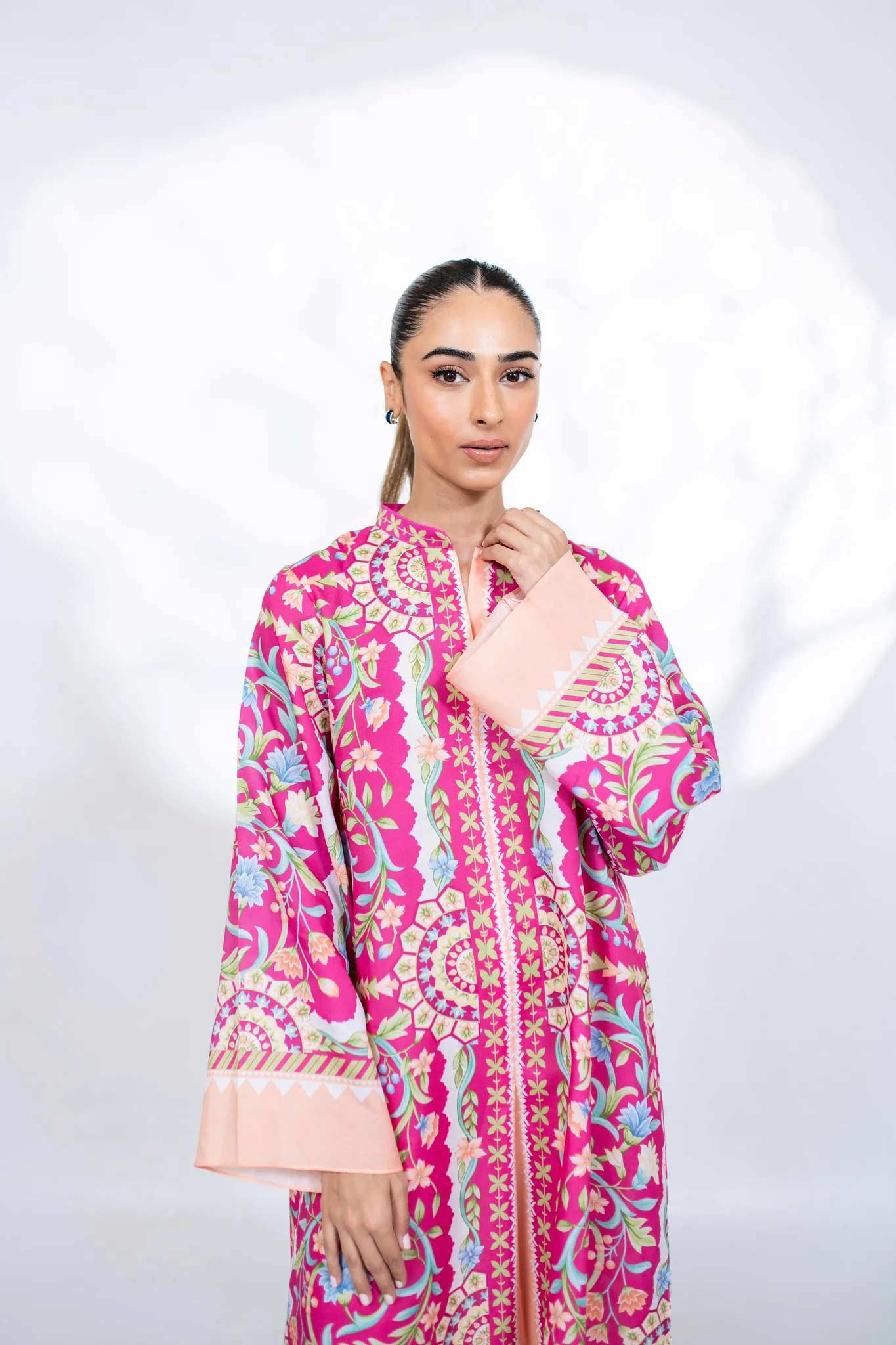 Vibrant-Pink-Floral-Print-Lon-Kurta-for-Festive-Occasions