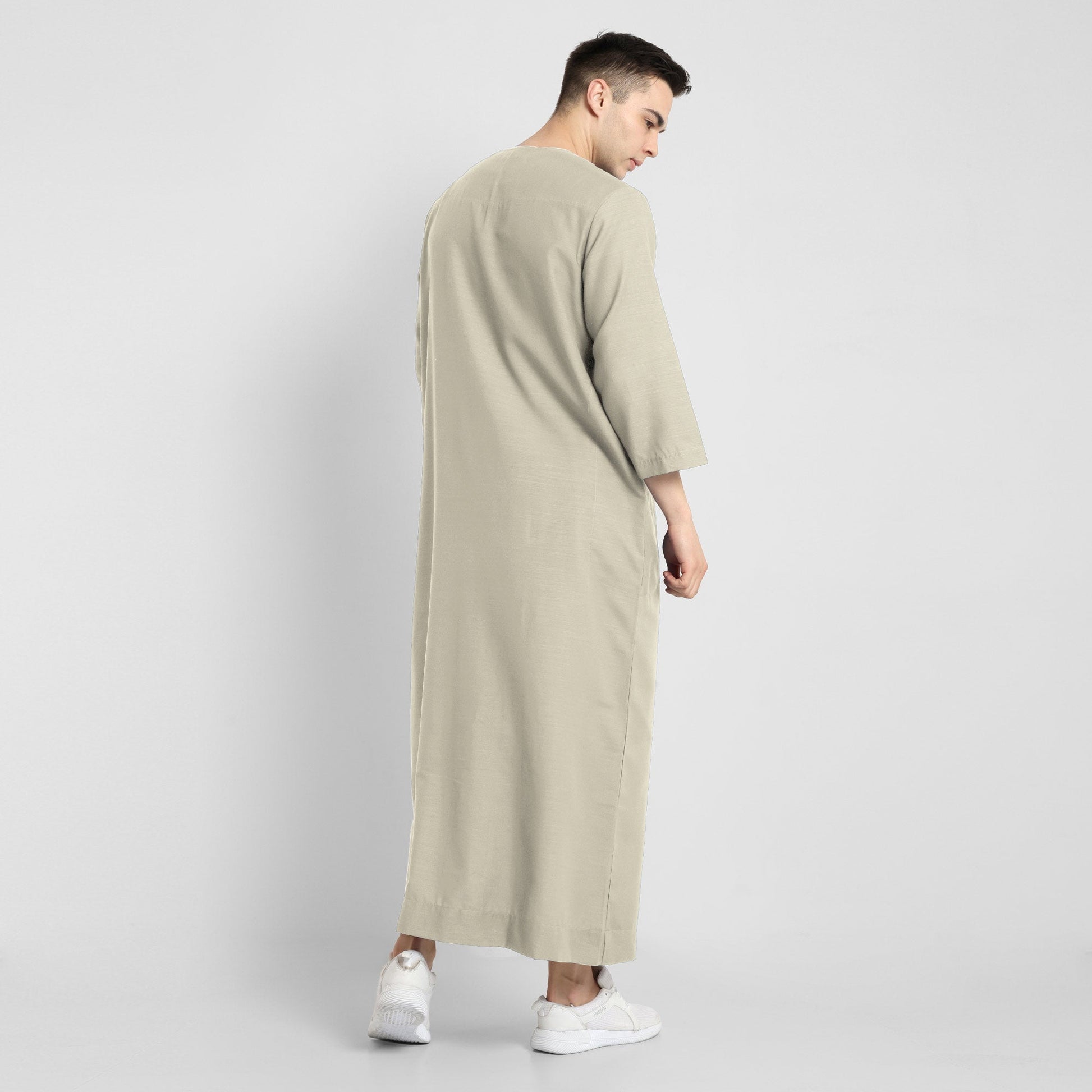 Mens Beige long sleeve thobe with mandarin collar and side pockets