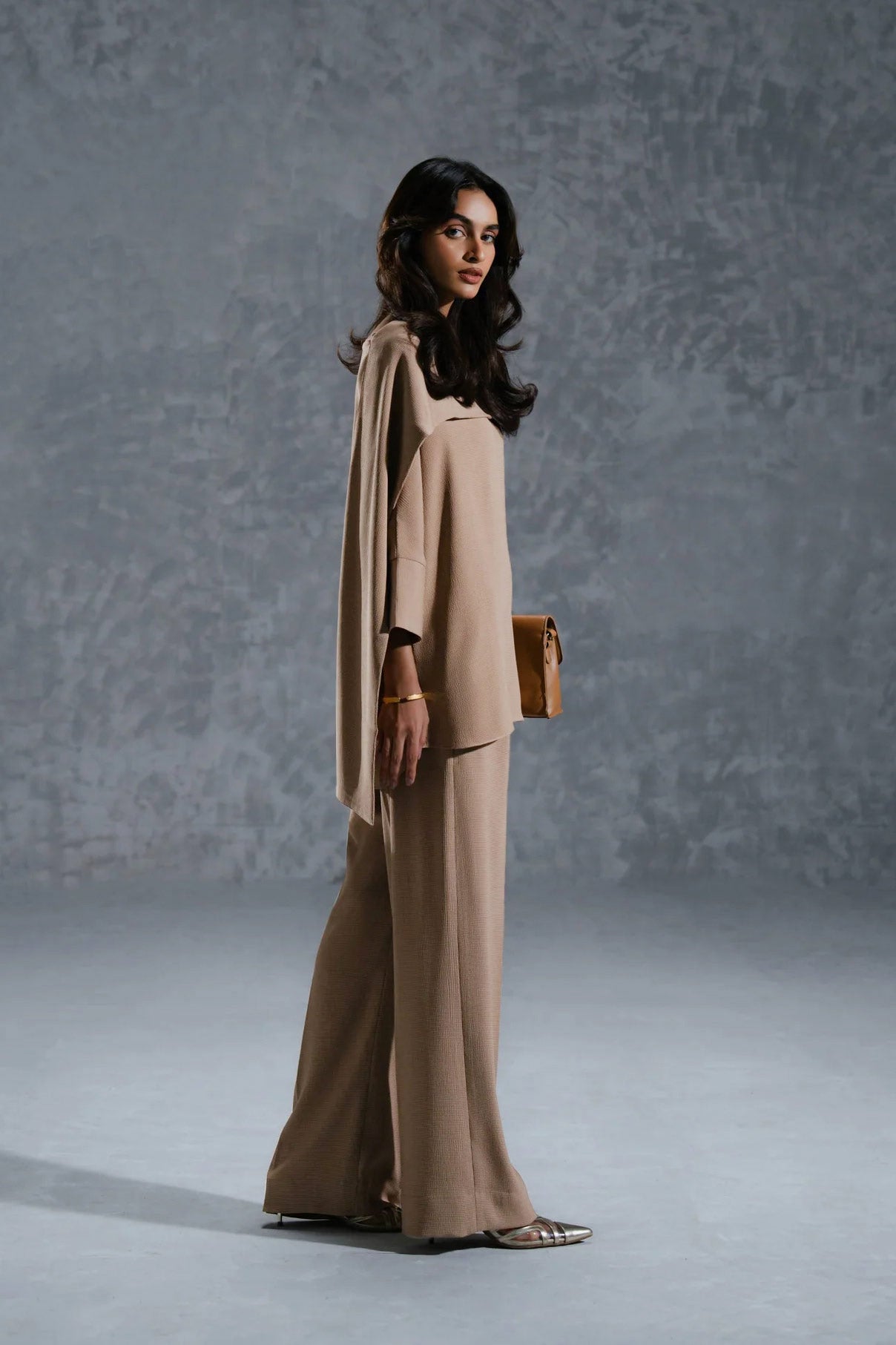 Modest clothing manufacturers