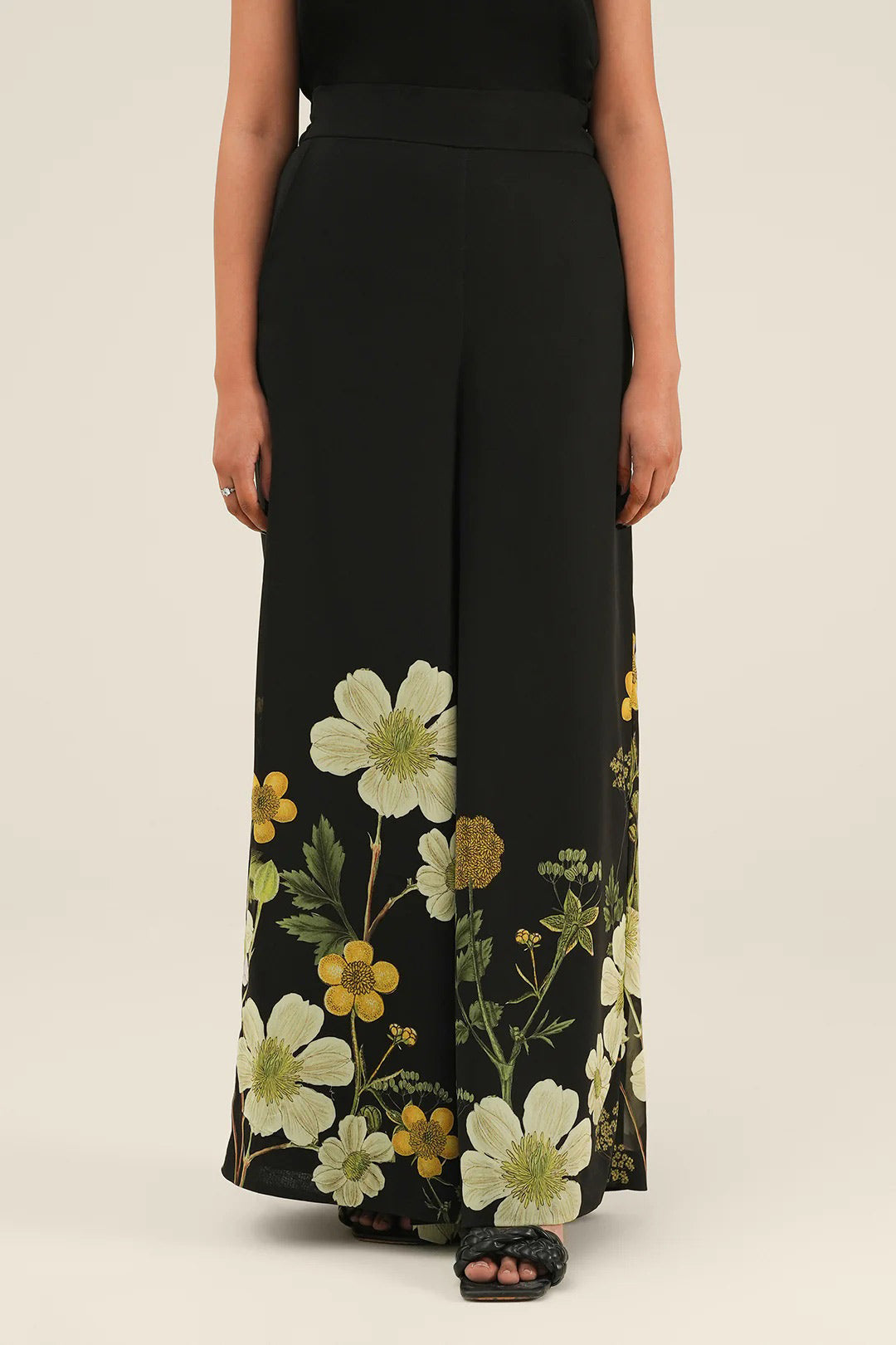 Sophisticated Floral Print Stylish Black Top & Pant Set for Chic Fashionistas_10