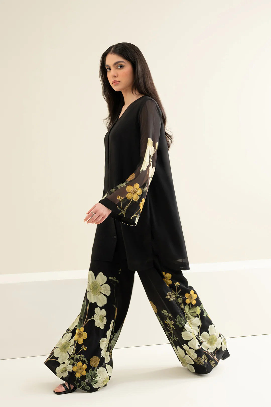 Ladies Garment Manufacturers