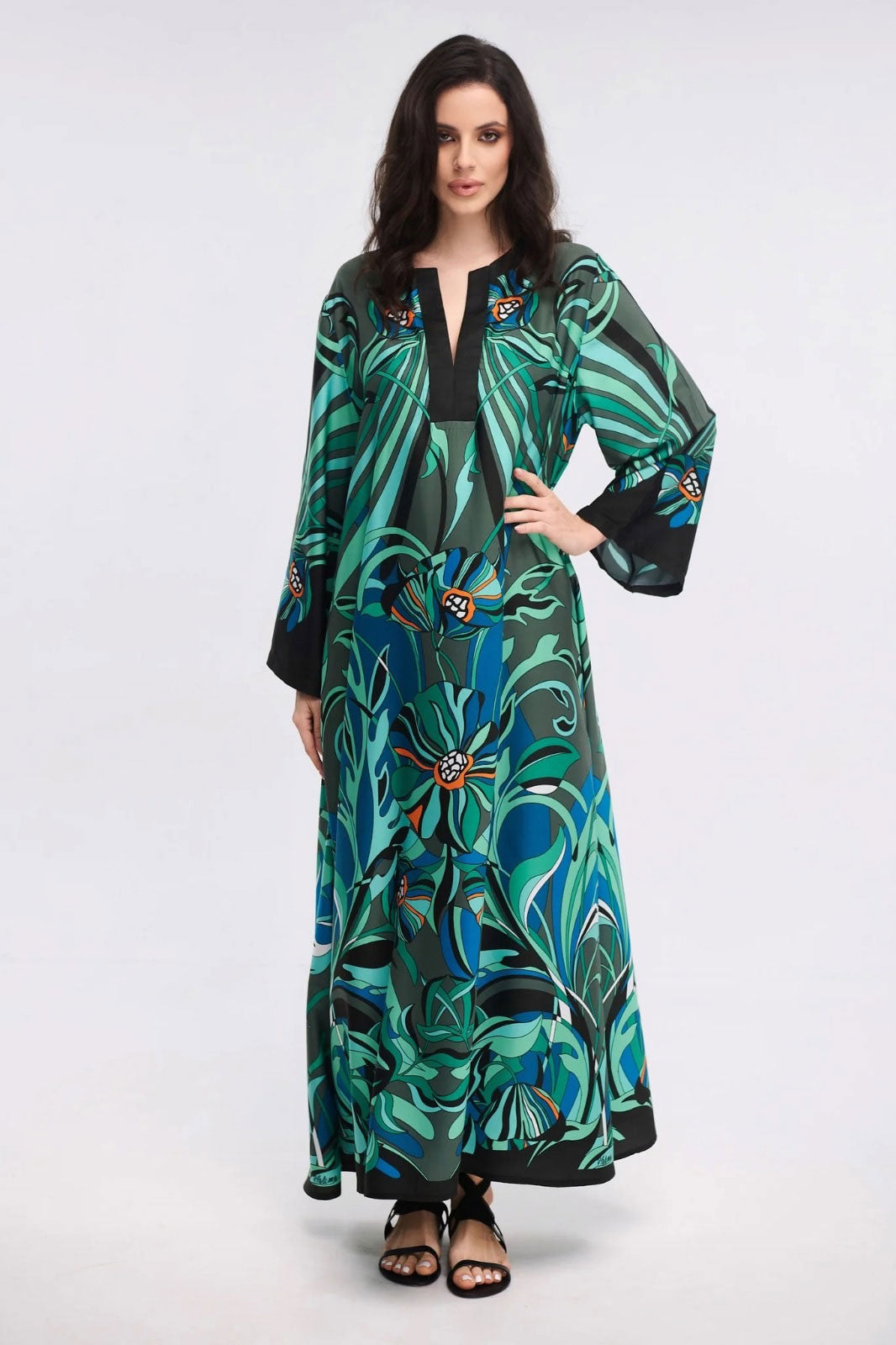 Trendy-Bohemian-Style-Dress-with-with-Stunning-Geometric-Patterns-1