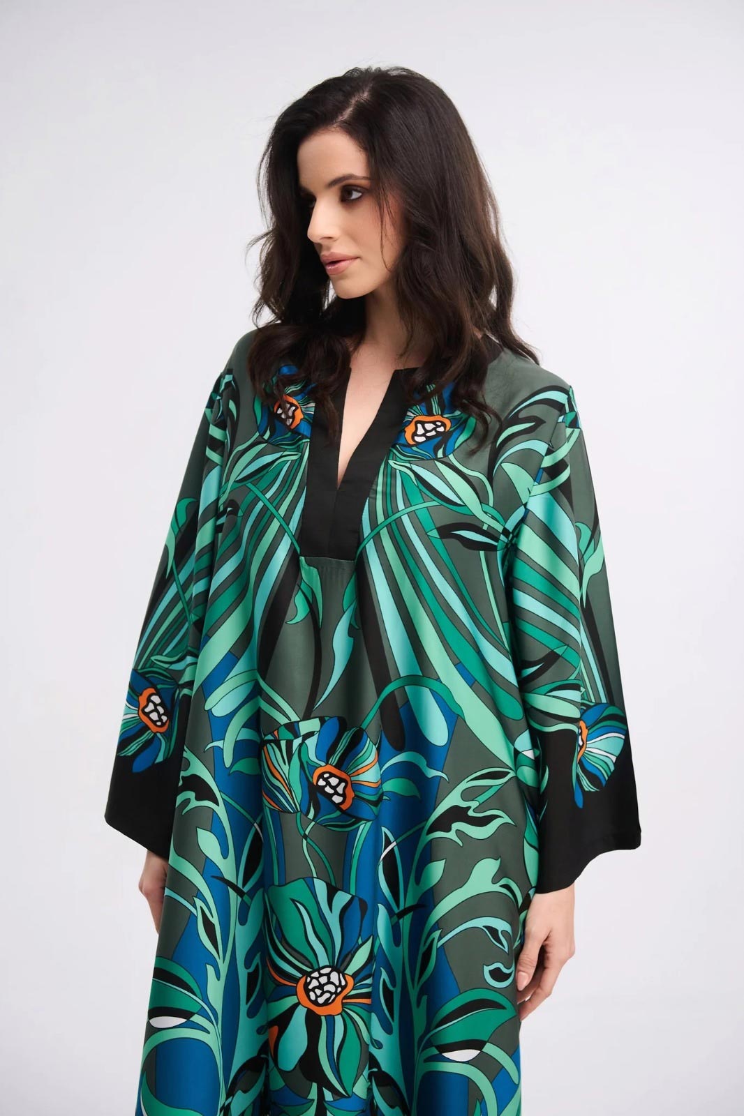 Trendy-Bohemian-Style-Dress-with-with-Stunning-Geometric-Patterns-2